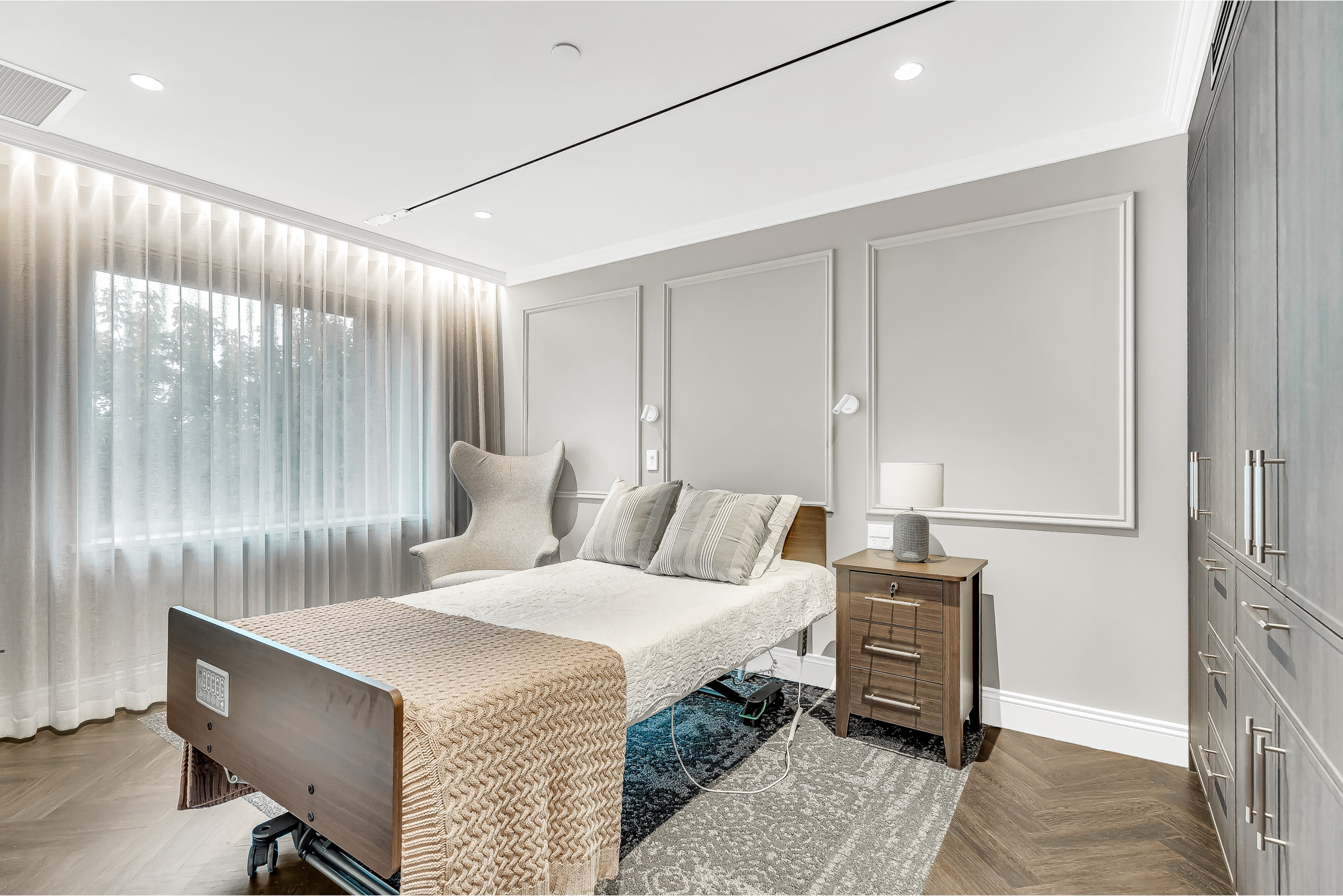 Premium suite bedroom