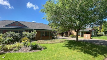 Warrina Grove